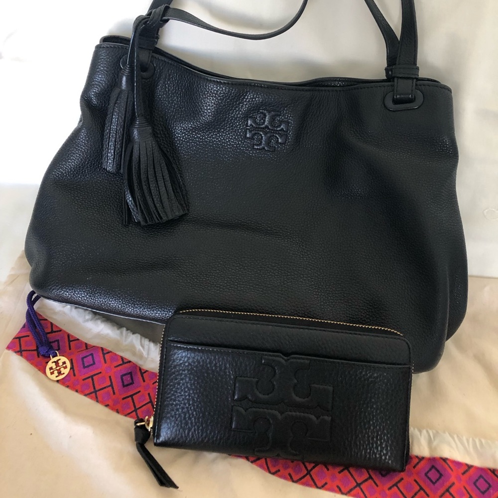 Tory Burch Thea Pebble Grain Leather